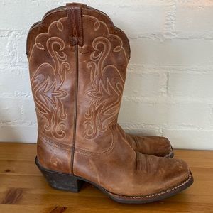Ariat 15845 Womens legend boots sz 8 C
